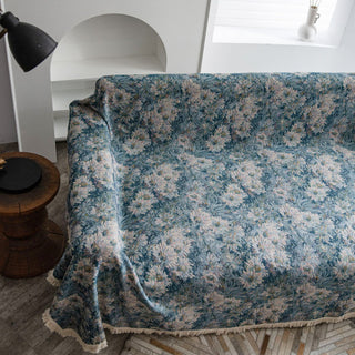 Klassischer Sofabezug mit floraler Eleganz
