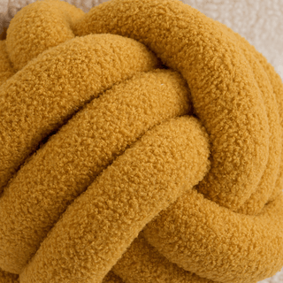 Orb Knotted Fleece Sofakissen