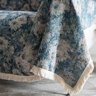 Klassischer Sofabezug mit floraler Eleganz